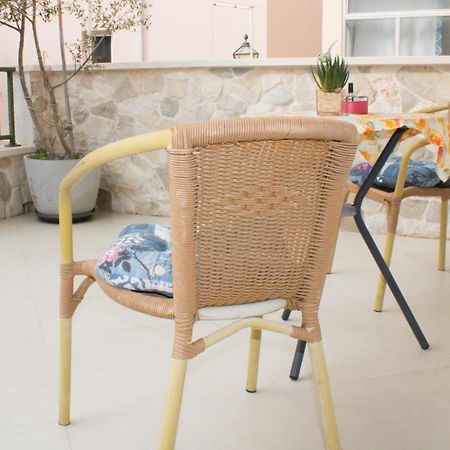 شقة House Kvin Baška Voda المظهر الخارجي الصورة