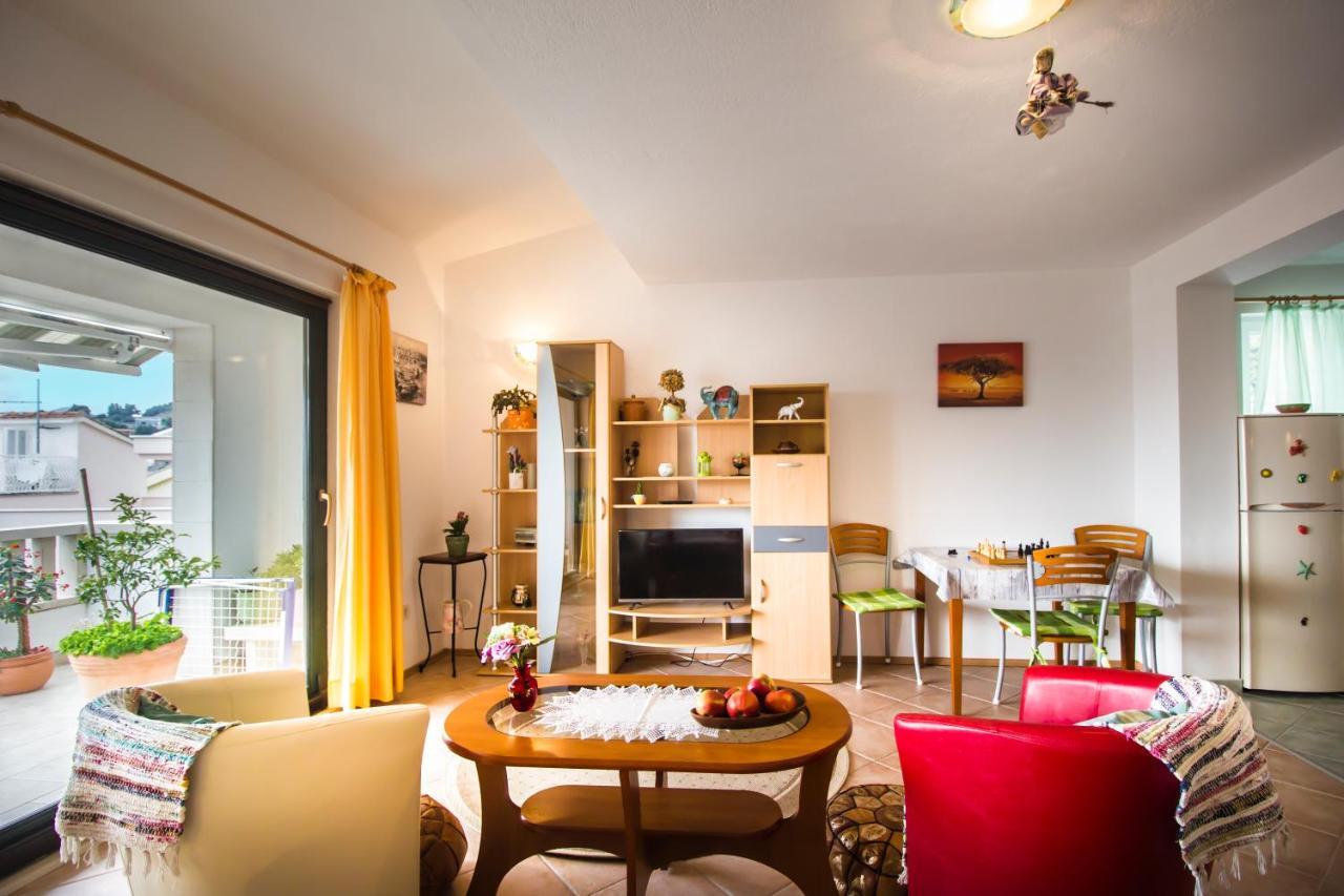 شقة House Kvin Baška Voda المظهر الخارجي الصورة