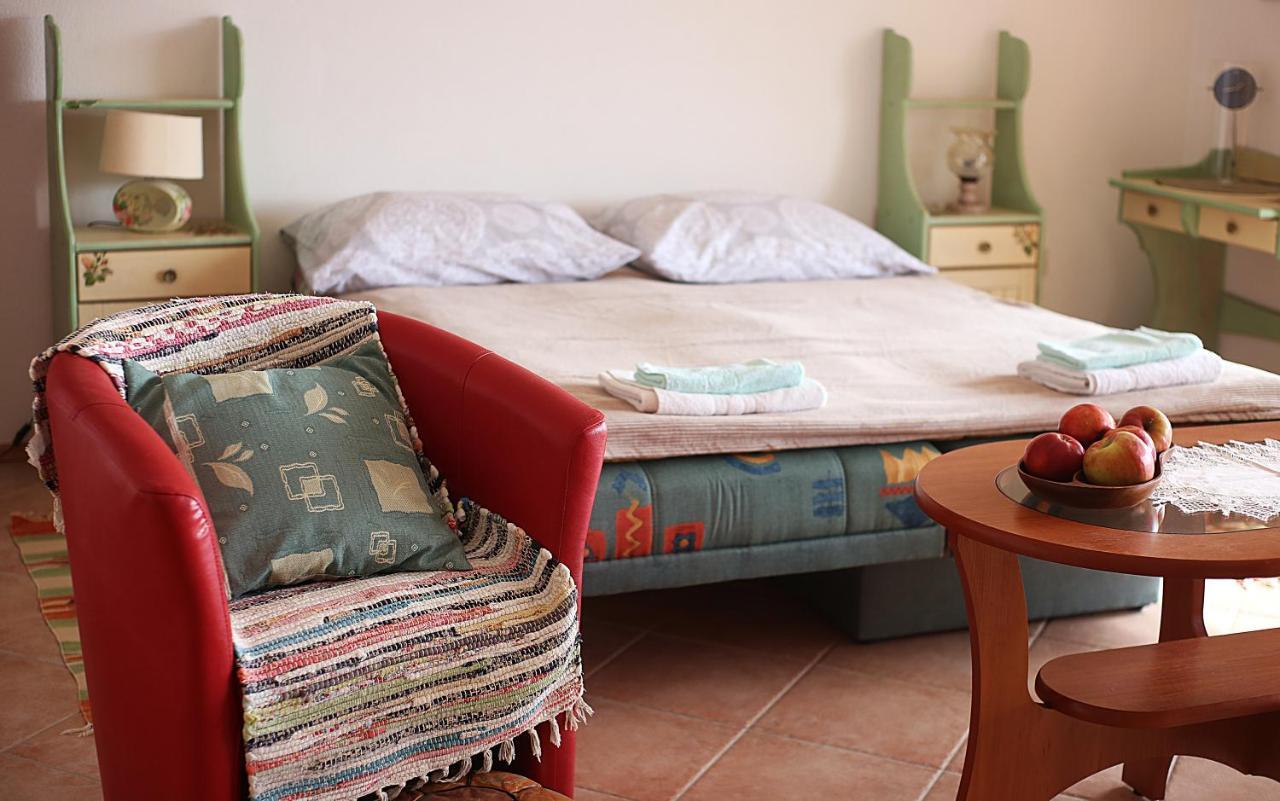 شقة House Kvin Baška Voda المظهر الخارجي الصورة