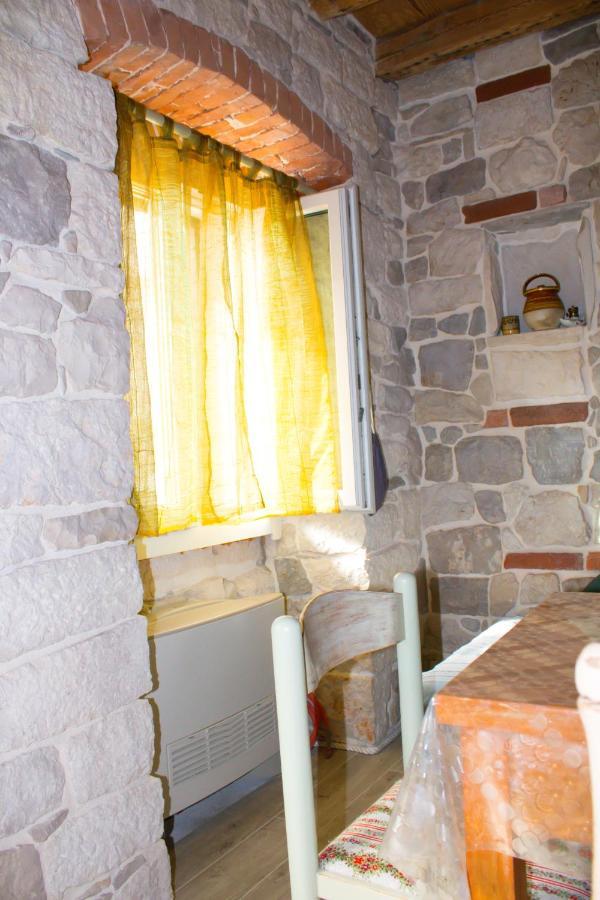 شقة House Kvin Baška Voda المظهر الخارجي الصورة